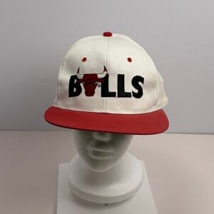 Chavin Vintage 90s Streetwear Chicago Bulls Snapback Hat White Red Cotton